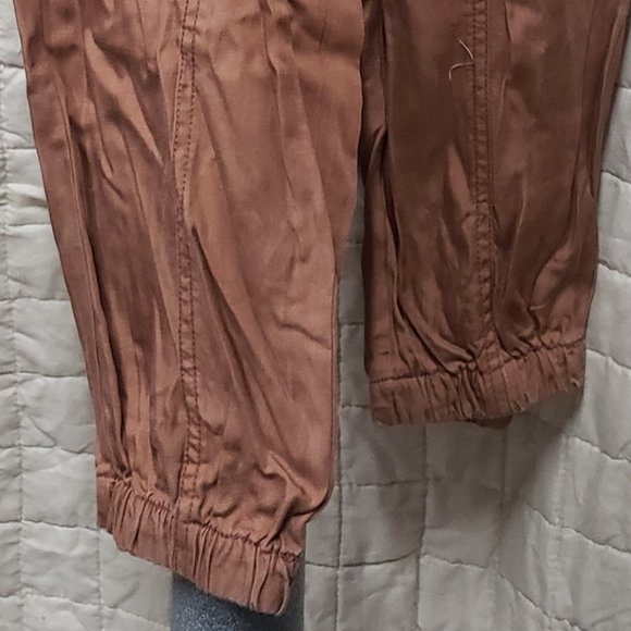 Knox Rose Women's Joggers in Brown - Picture 7 of 9